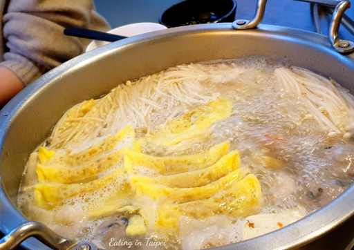 boiling hot pot
