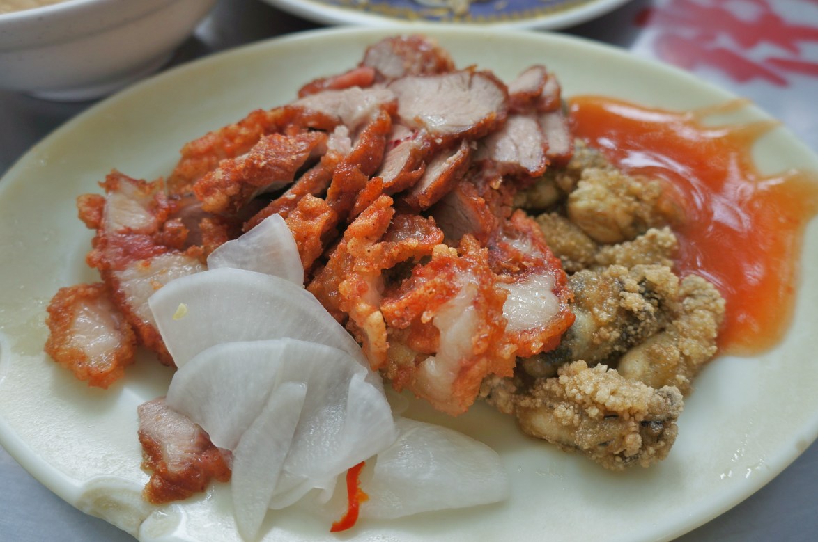 deep-fried pork and oyster at CiSheng Temple