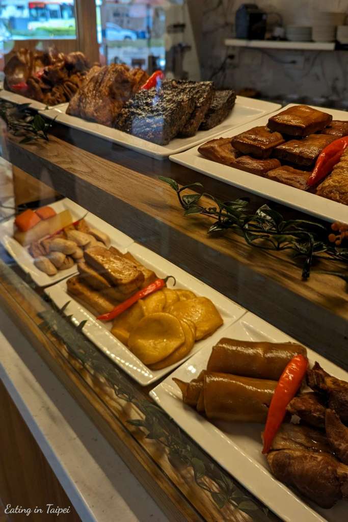 Moon moon food braised food