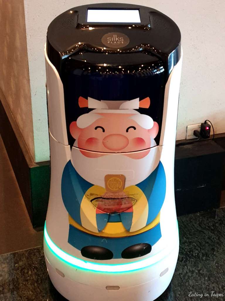 Silks Place Tainan robot